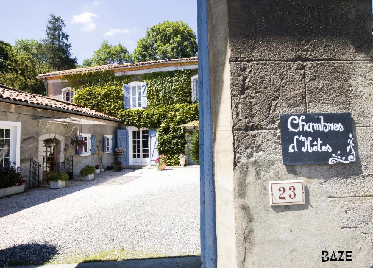 Centre De Bien-Etre Et Ses Chambres D'Hote Villeneuve-de-Riviere Екстер'єр фото